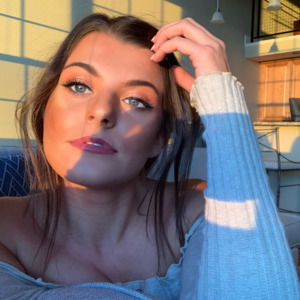 Meet your Posher, Olivia